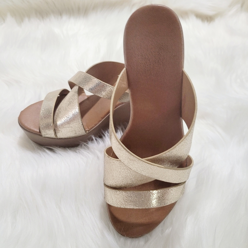 Golden striped backless wedges size 38 EU or 7.5